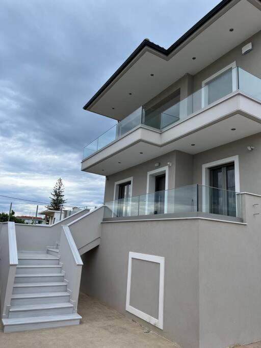 Villa Maria Eirini Lechaio Extérieur photo